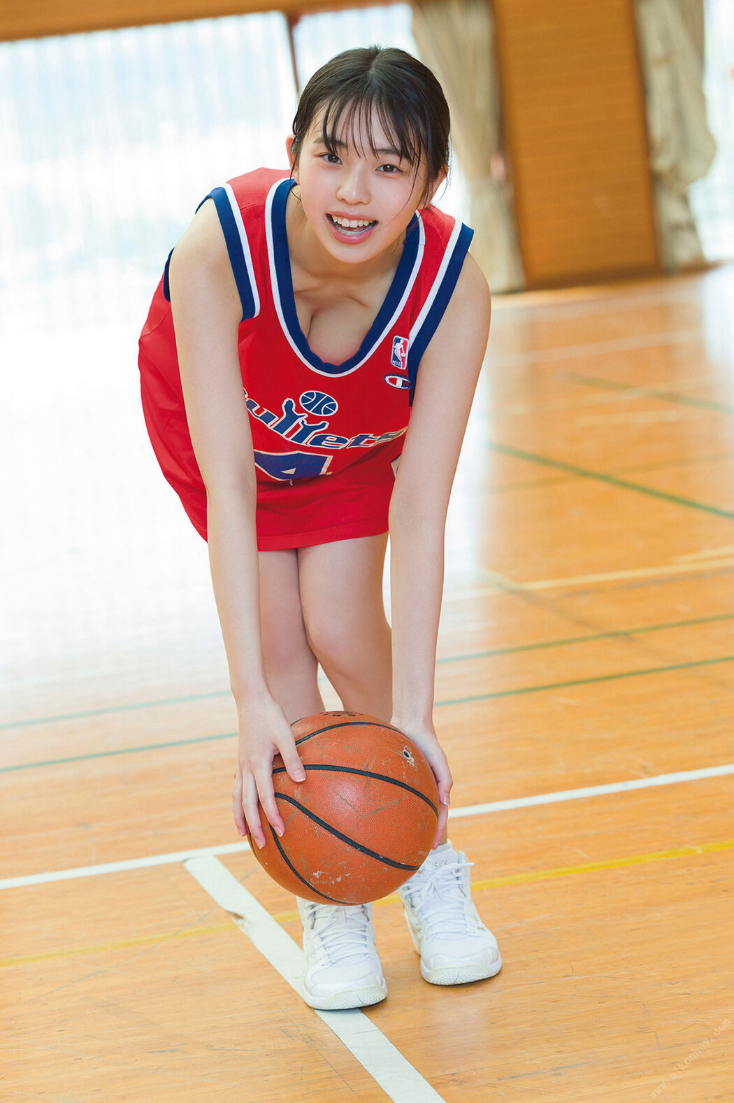 Hina Kikuchi 菊地姫奈, ＦＲＩＤＡＹデジタル写真集 「ネオ・フレッシュガール」 Vol.02 大増量１００ページ Set.03 Cover Photo