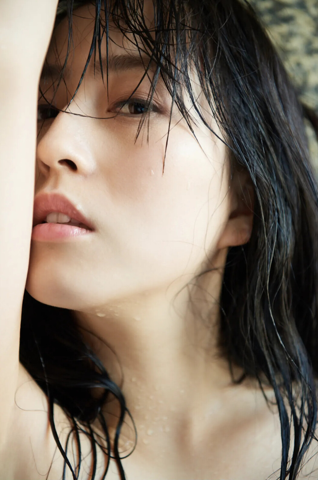 Shiori Usui 薄井しお里, FRIDAYデジタル写真集 「ノーパン女子アナウンサー Vol.01」 Set.02