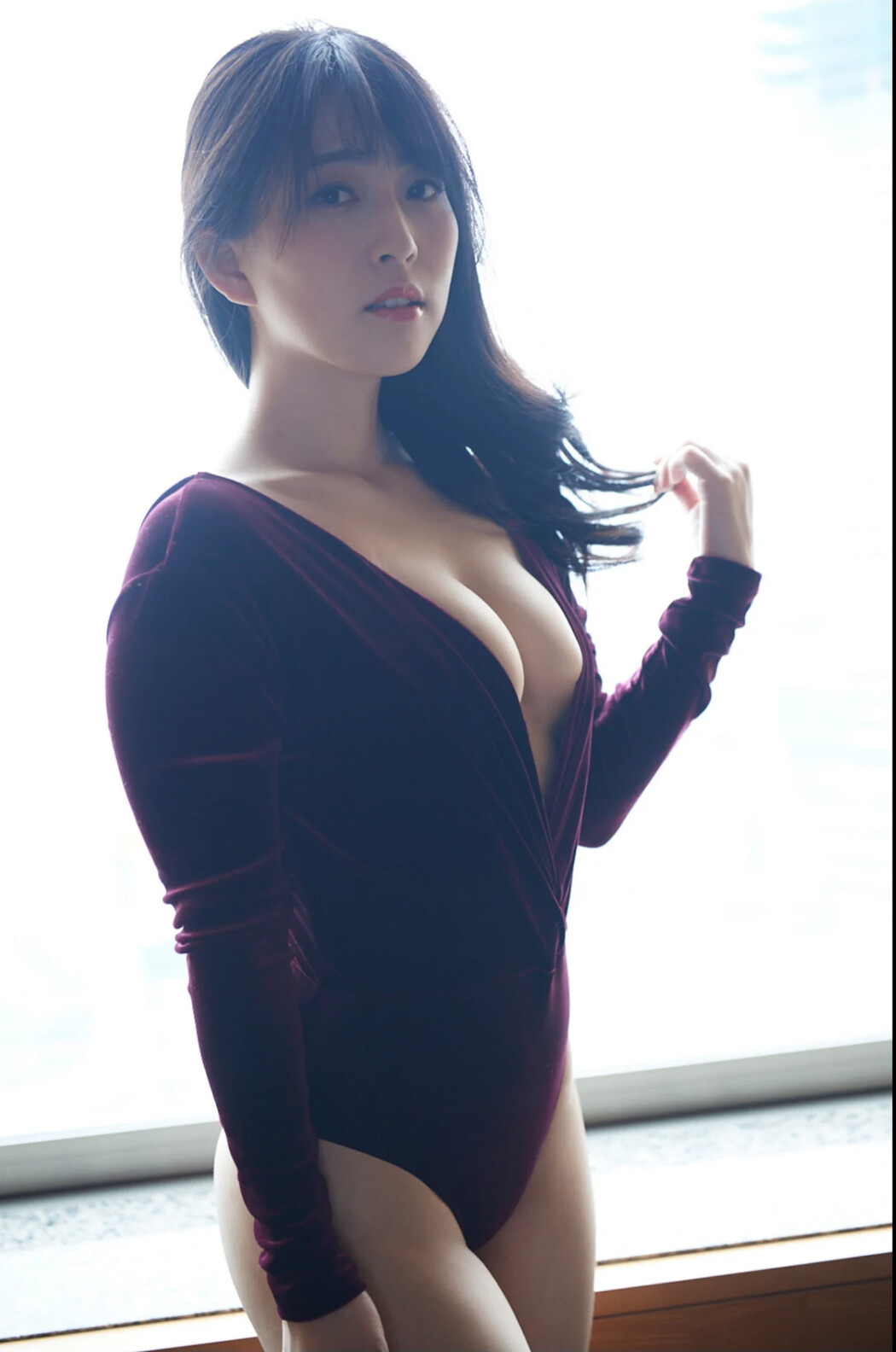 Shiori Usui 薄井しお里, FRIDAYデジタル写真集 「ノーパン女子アナウンサー Vol.01」 Set.01
