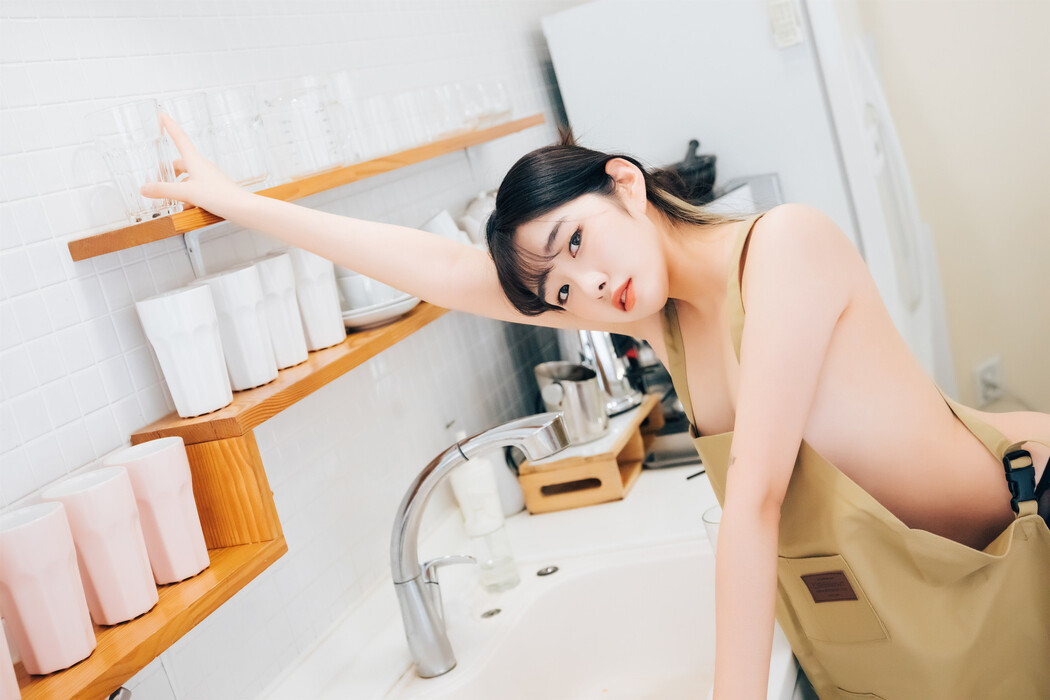 Sonson 손손, [Loozy] Nude Apron Set.02