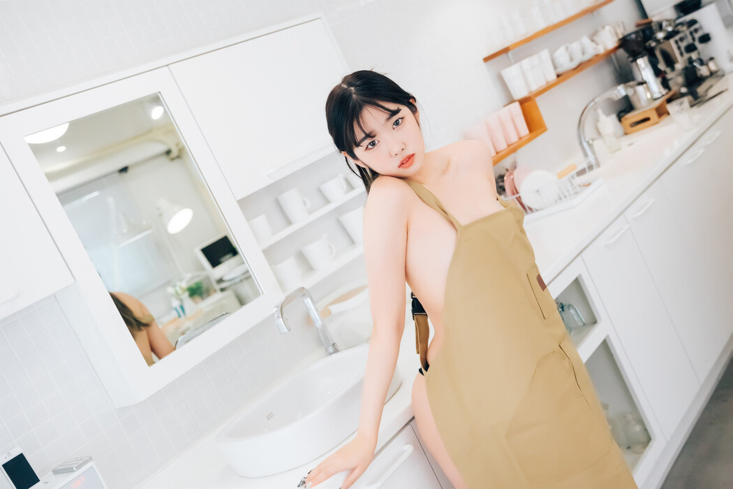 Sonson 손손, [Loozy] Nude Apron Set.02