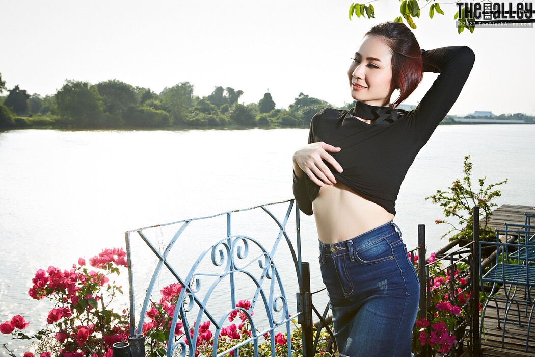 [The Black Alley] Ellie Photo Set.56