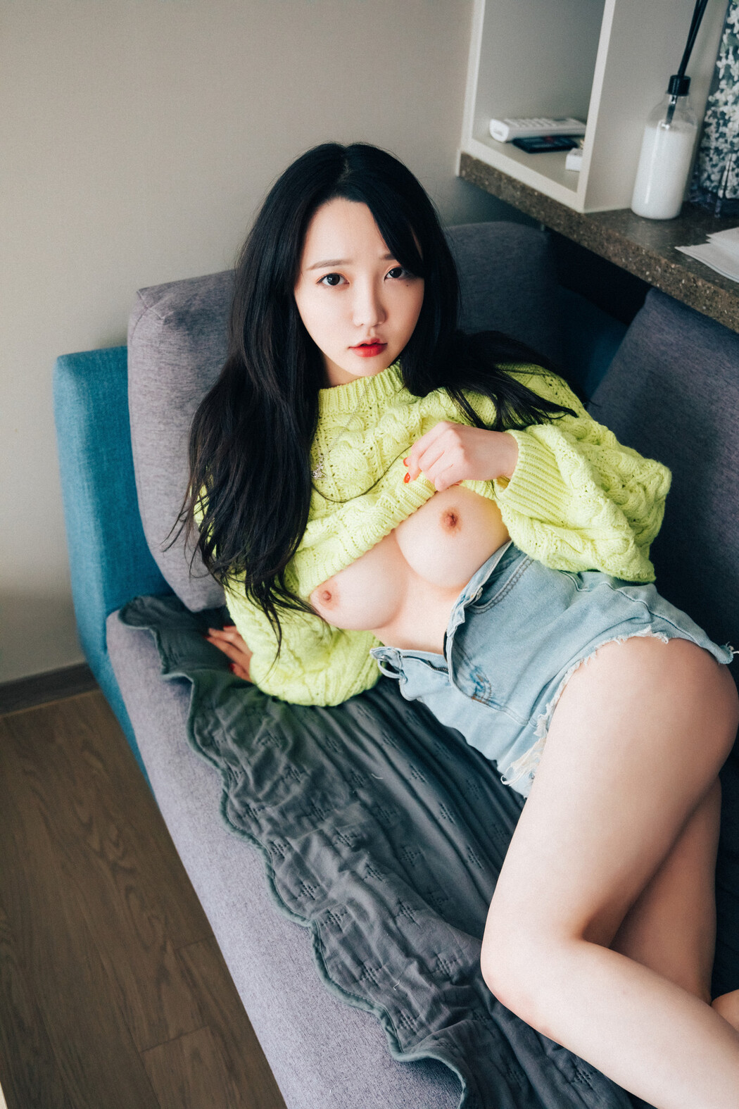 Son Yeeun 손예은, [Loozy] Travel Partner Set.01