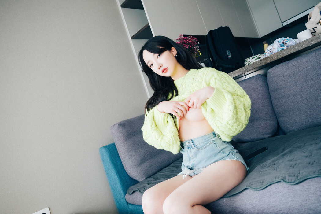 Son Yeeun 손예은, [Loozy] Travel Partner Set.01