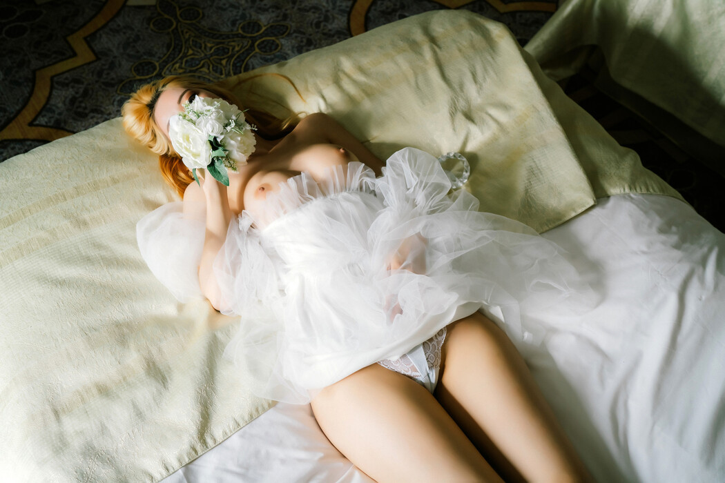 Mona 모나, [Moon Night Snap] Marry Me Vol.1