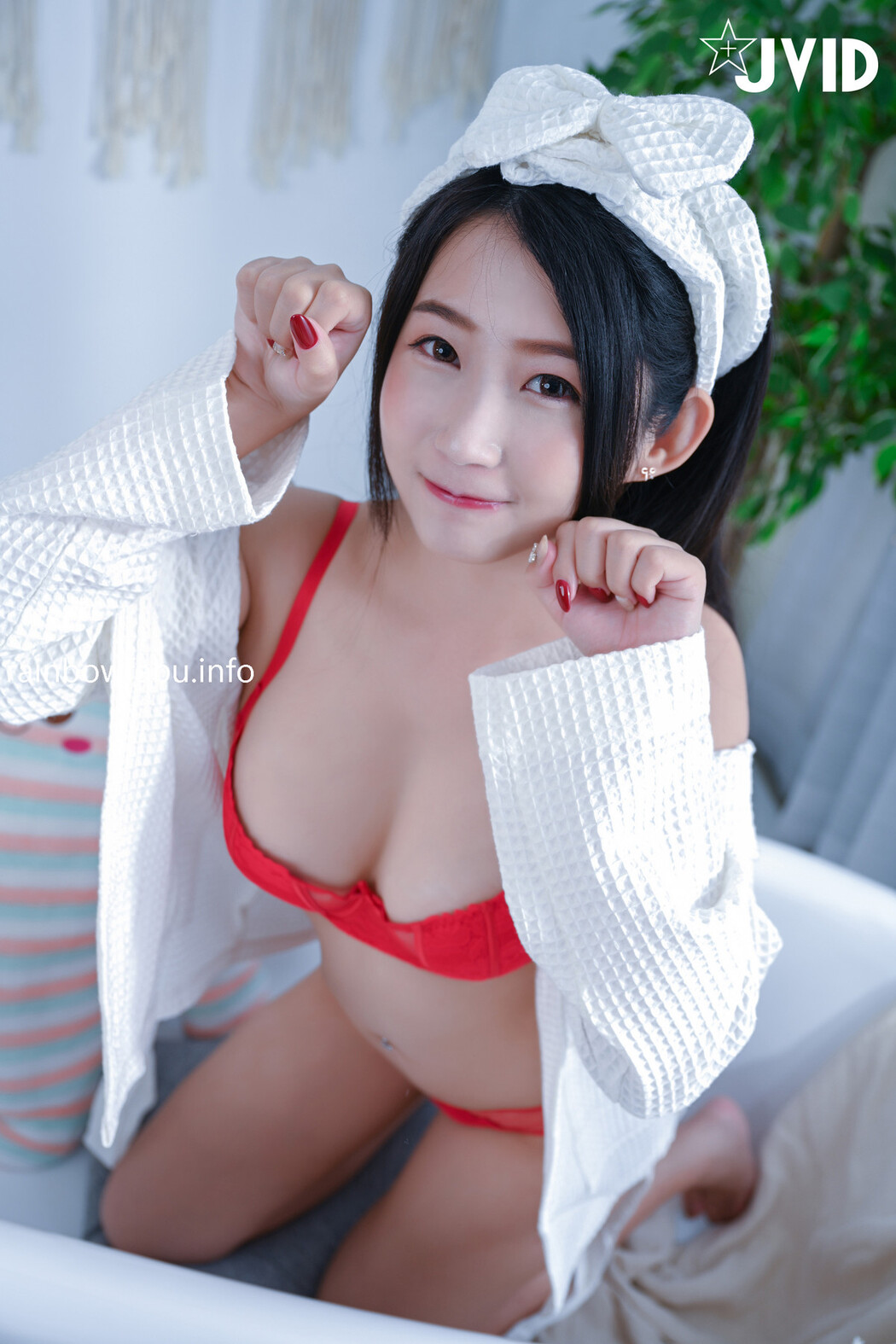 JVID精品 肉包-超近距离仔细欣赏 Vol.01
