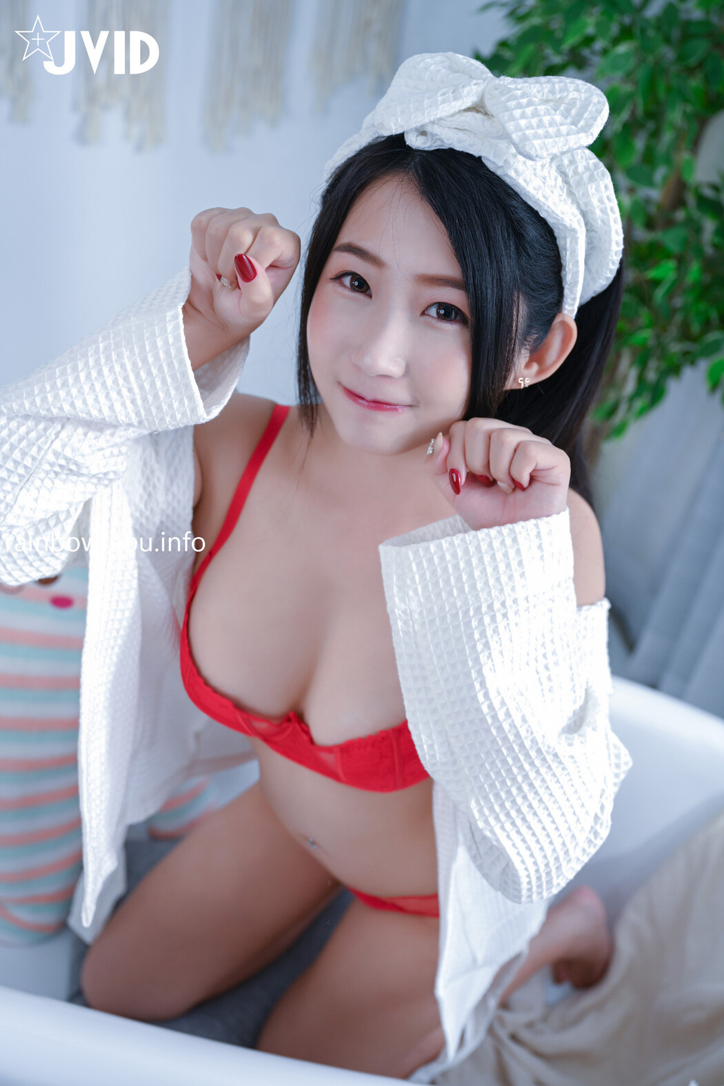 JVID精品 肉包-超近距离仔细欣赏 Vol.01