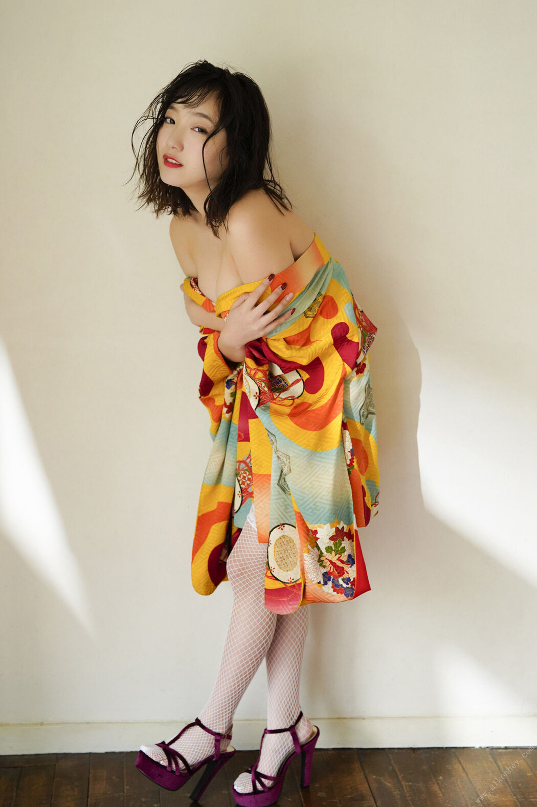 Kyouka 京佳, ＦＲＩＤＡＹデジタル写真集 「京佳はぜんぜん悪くない 誘惑編」 Set.01