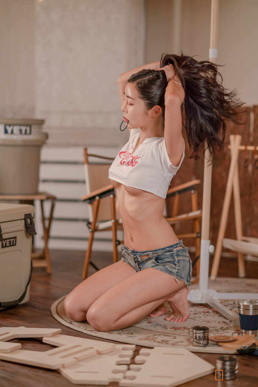 [Korean Realgraphic] No.53 Camping Gear Setup Girl