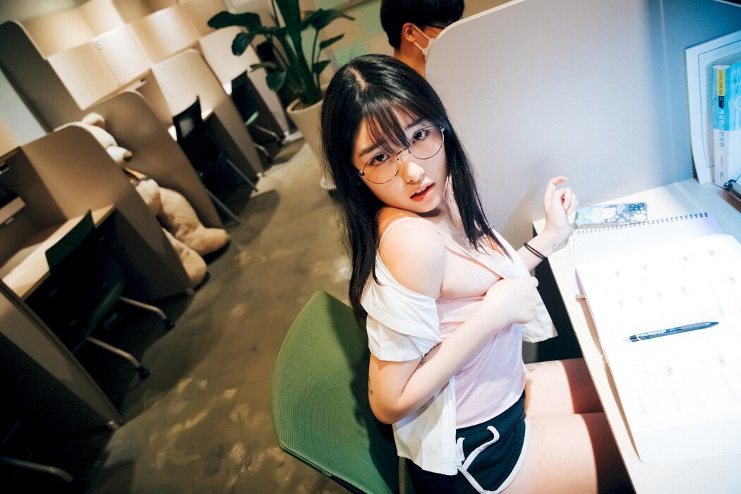 Sonson 손손, [Loozy] Reading Room Set.01