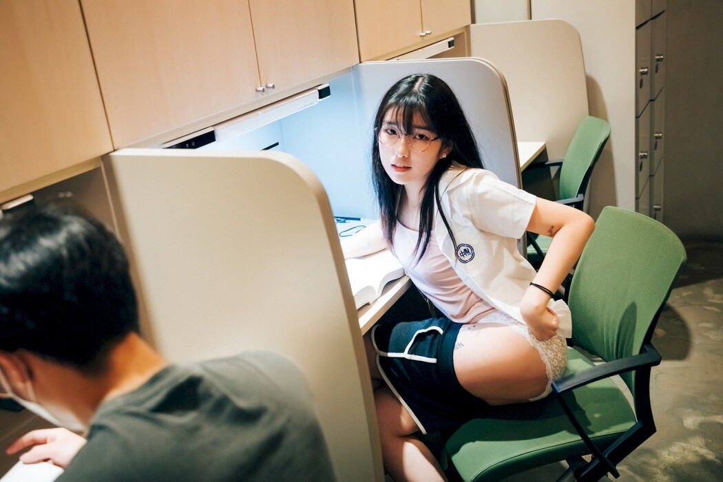 Sonson 손손, [Loozy] Reading Room Set.01