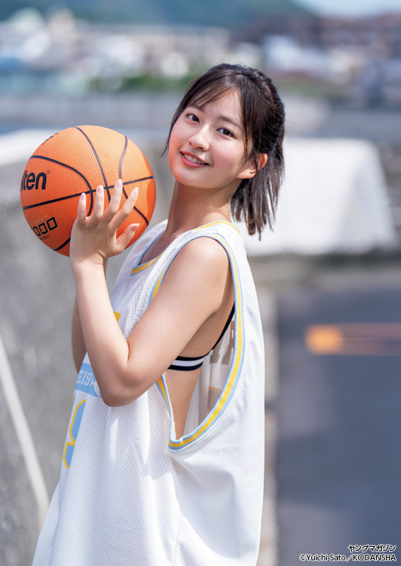 Rina Saito 斉藤里奈, Young Magazine 2022 No.47 (ヤングマガジン 2022年47号)