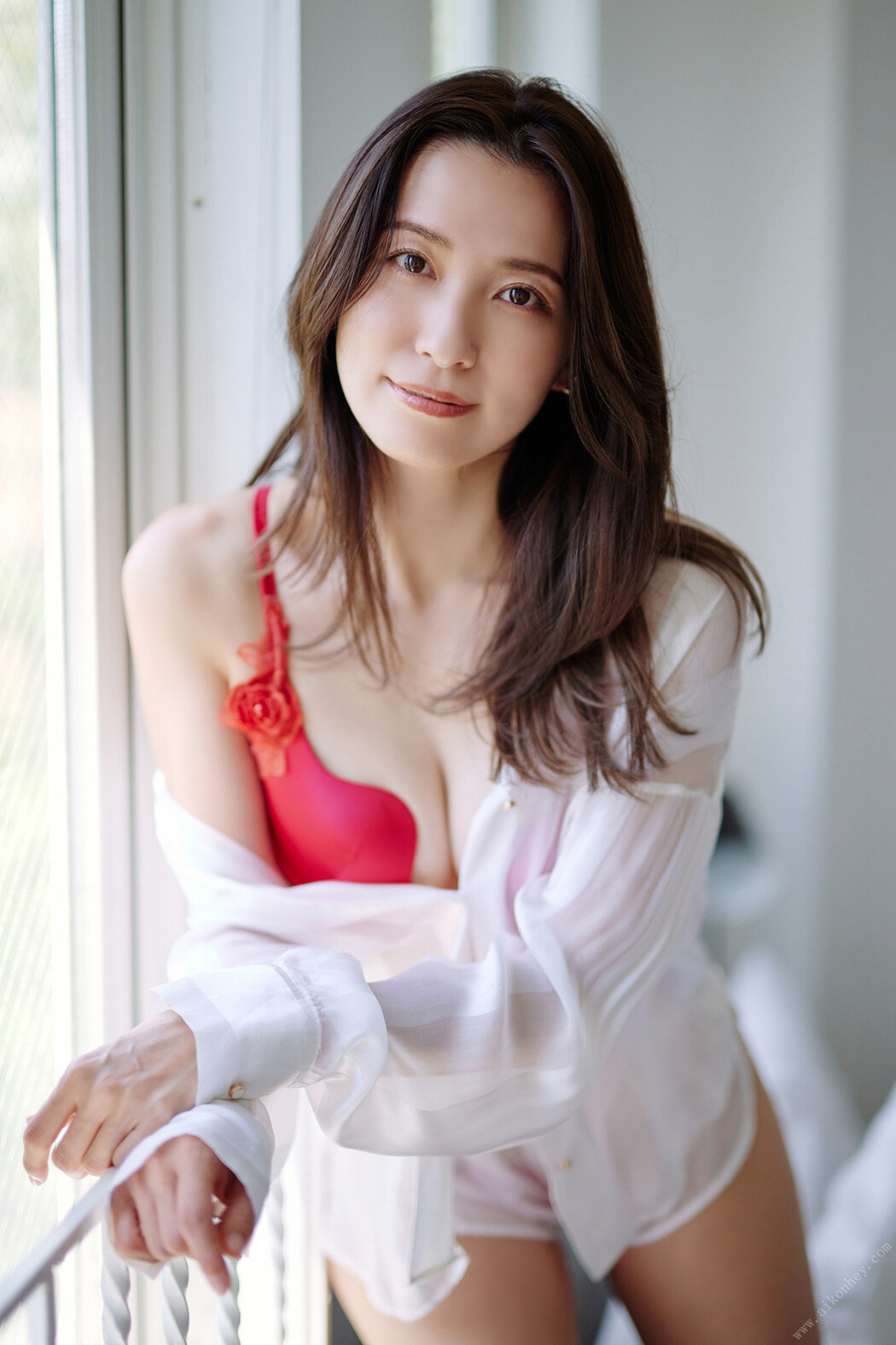 Rei Toda 戸田れい, 週刊ポストデジタル写真集 「金魚のようにゆらめいて」 Set.01