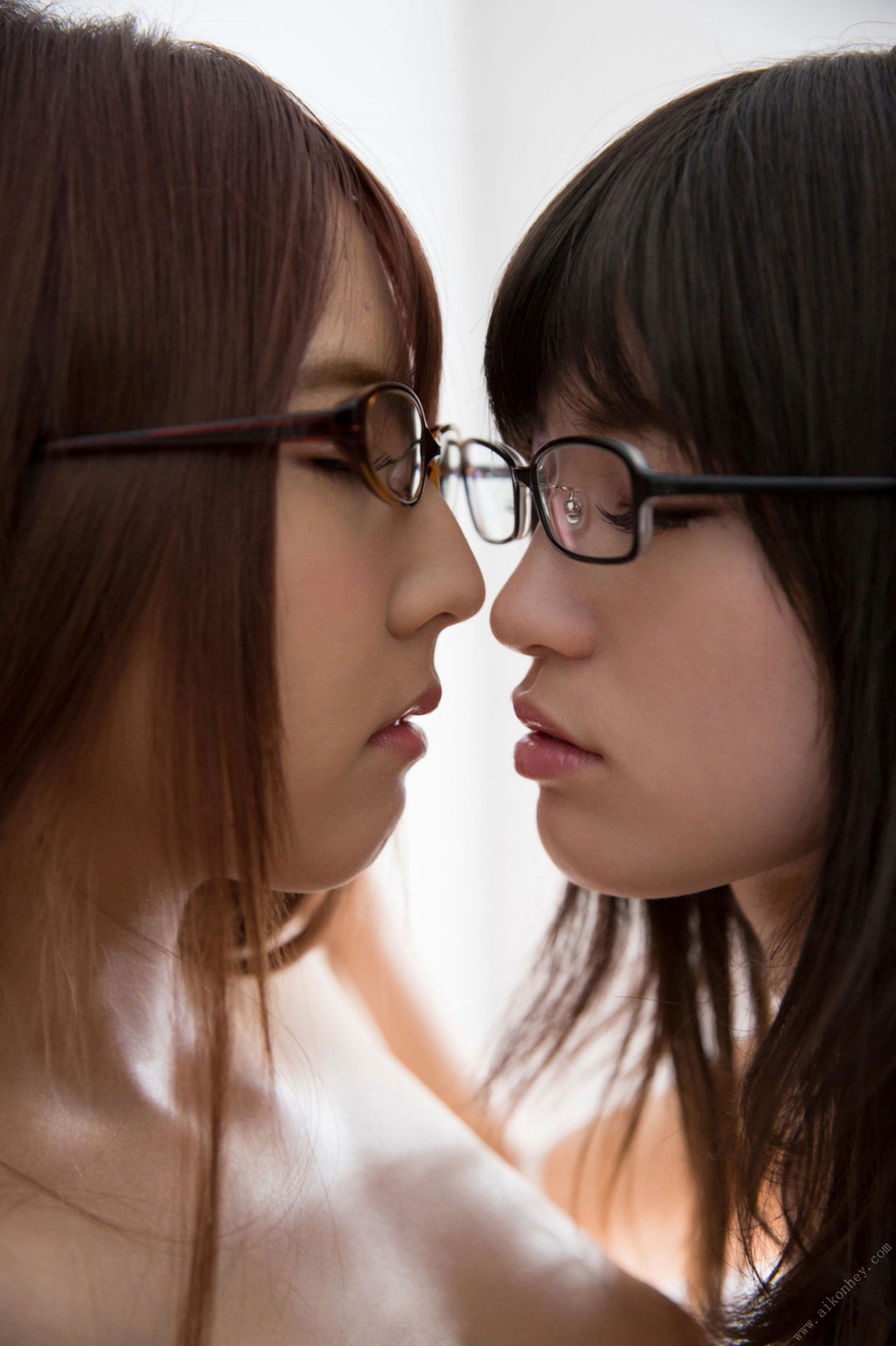 たかしょー&三上悠亜, FRIDAYデジタル写真集 「メガネっ娘★美乳シスターズ」 Set.01