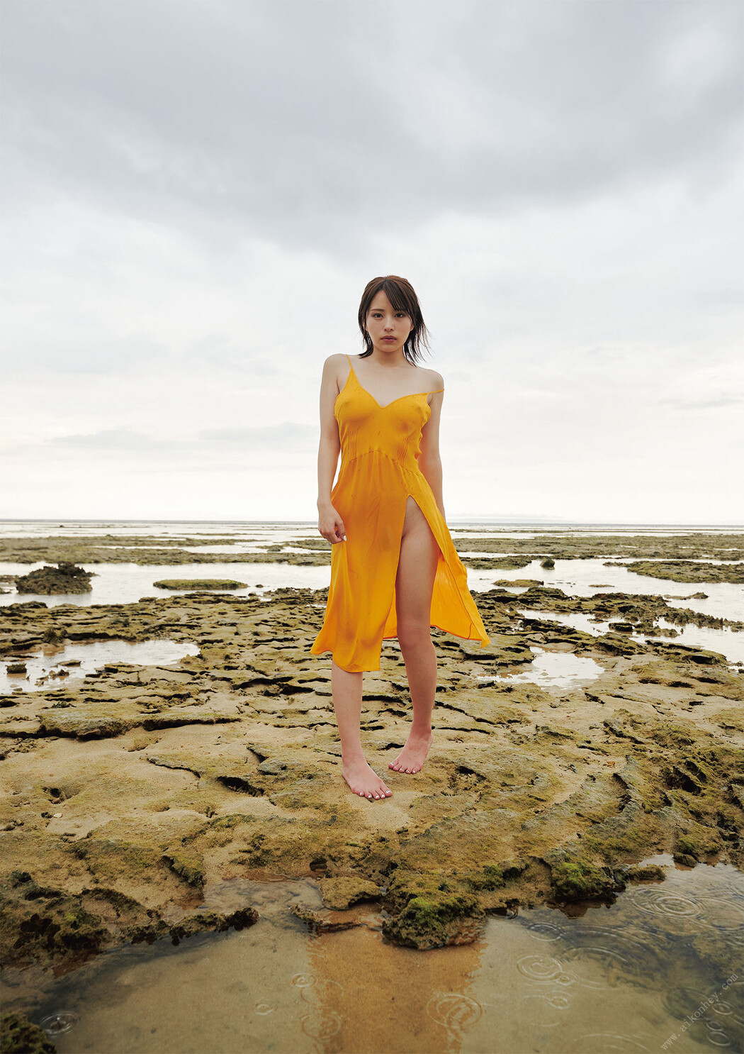 Mayuki Ito 伊藤舞雪, デジタル写真集 「Contrast」 Set.02 Cover Photo