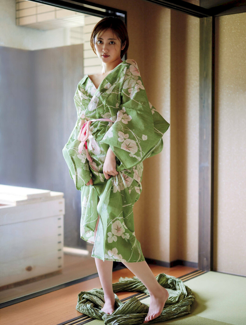 Kazusa Okuyama 奥山かずさ, FRIDAY 2022.11.11 (フライデー 2022年11月11日号)