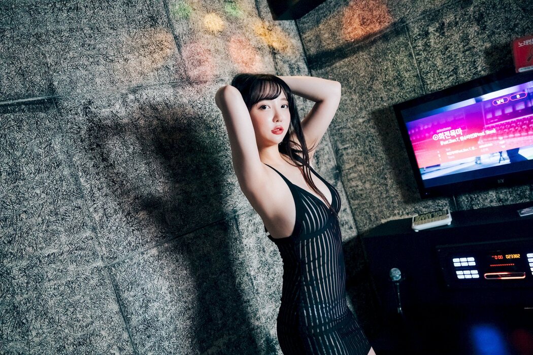 Son Yeeun 손예은, [Loozy] Player (S.ver) Set.01
