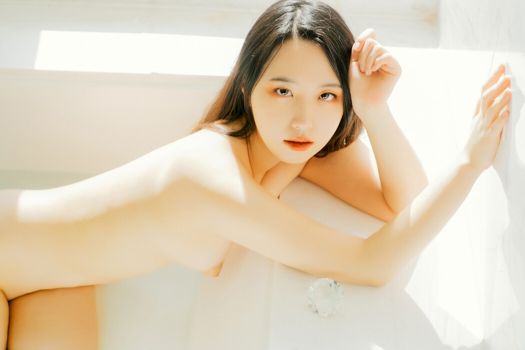 Dame 담, [Moon Night Snap] Tie Up a Ribbon Vol.01 – Set.02