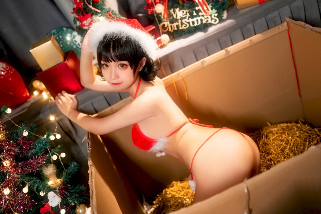 Cosplay 蠢沫沫 Chunmomo 圣诞箱子