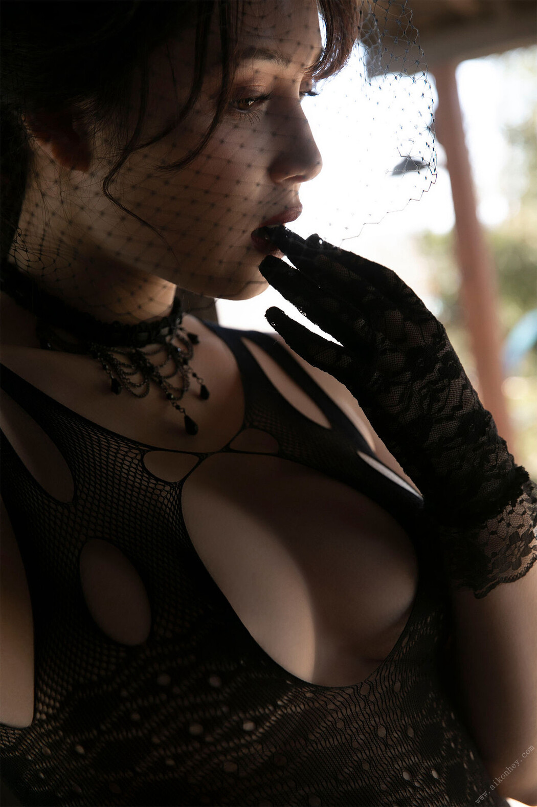 Michelle Megumi ミッシェル愛美, ＦＲＩＤＡＹデジタル写真集 「プレミアムヌード ｖｏｌ．２ 黒の花嫁」 Set.02