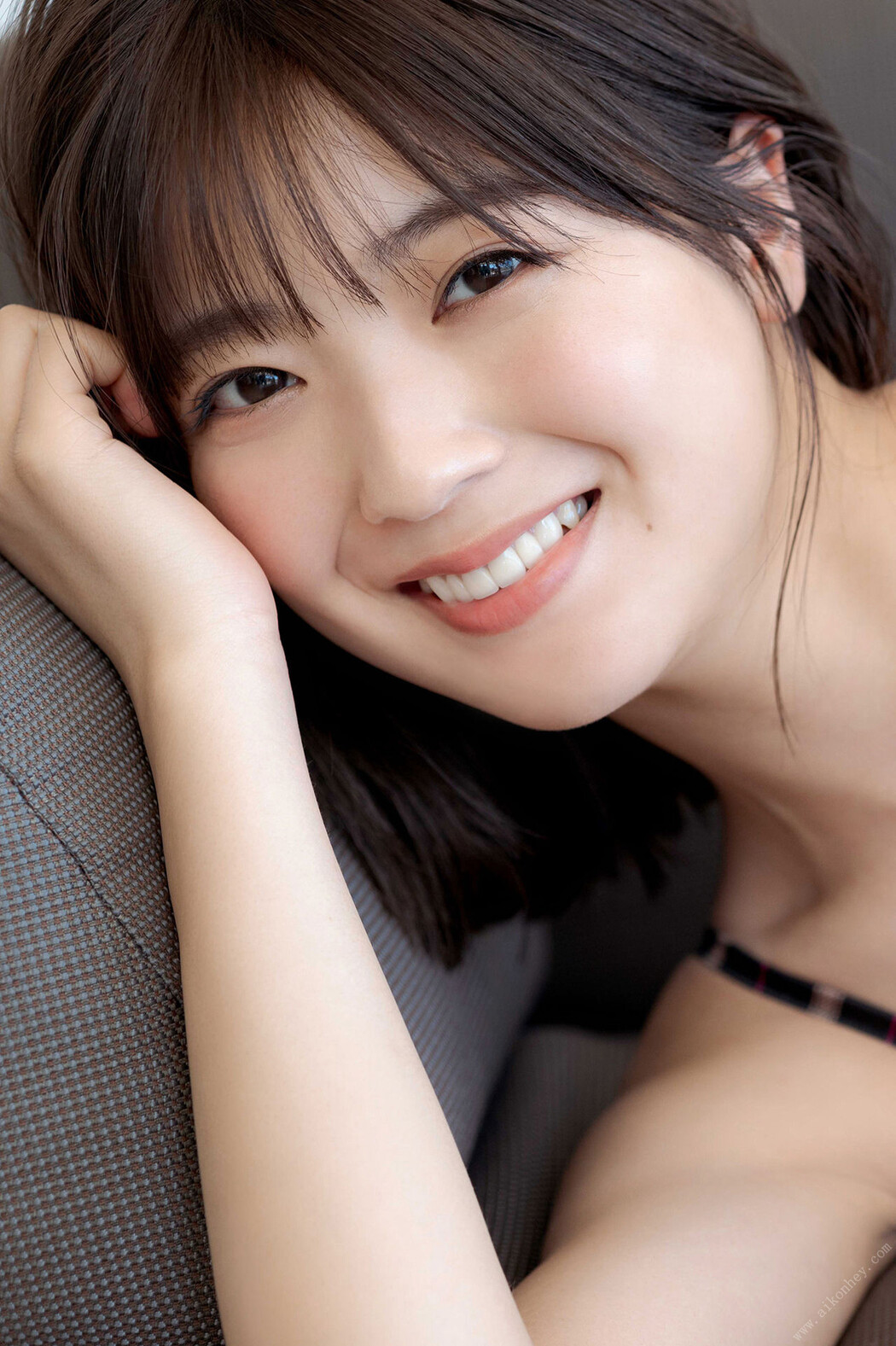Mio Kudo 工藤美桜, ＦＲＩＤＡＹデジタル写真集 「輝きながら……」 Set.03