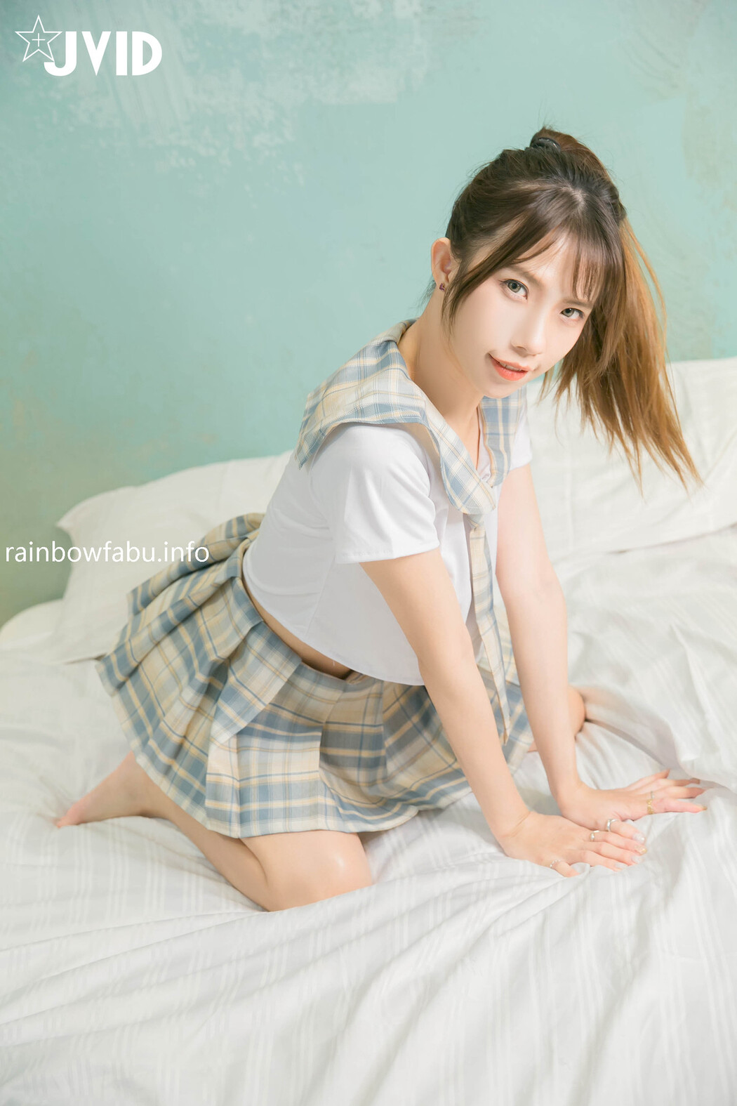 JVID精品 夏小希-离家出走的清纯女学生
