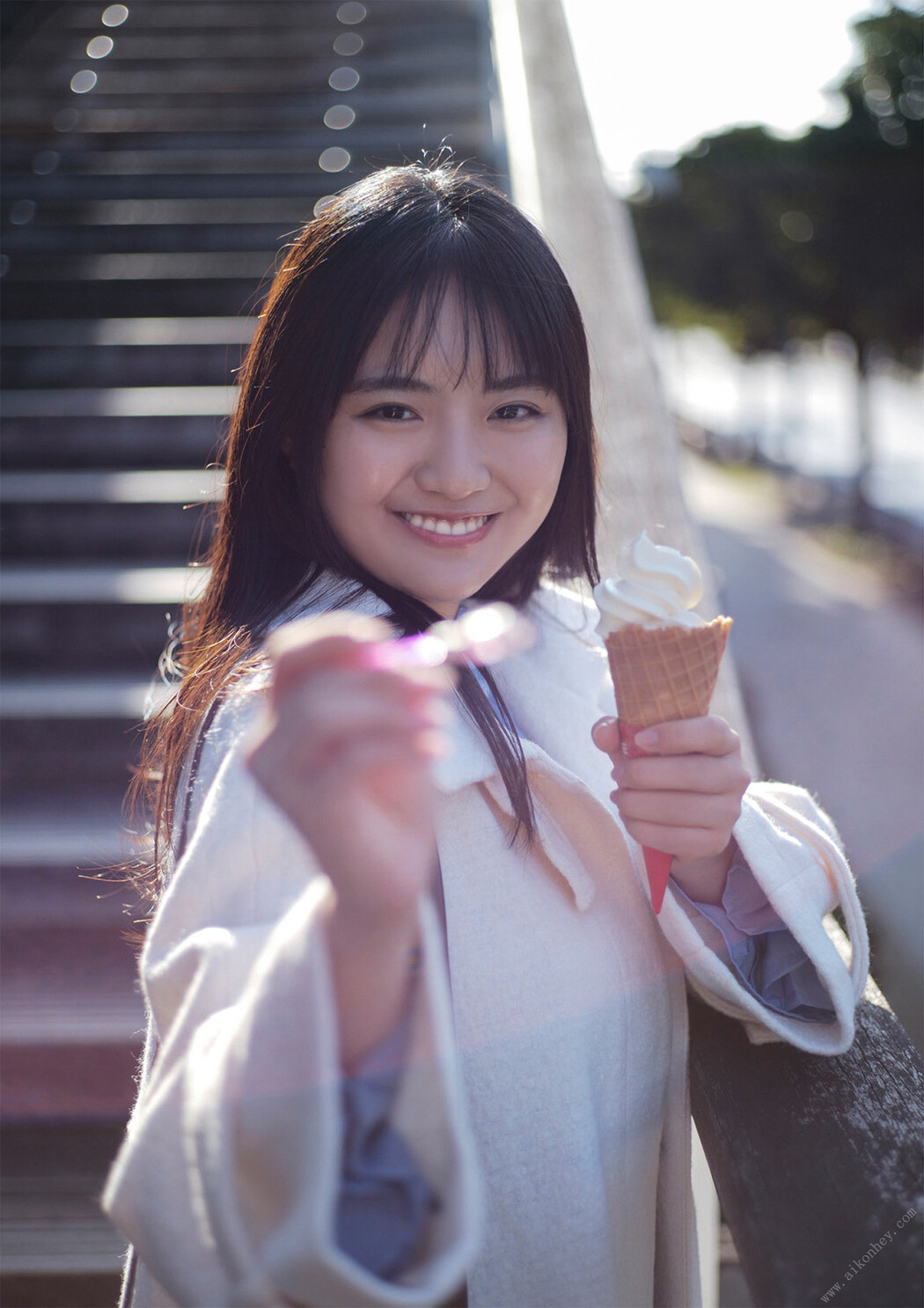 Runa Toyoda 豊田ルナ, 写真集 「Gテレデジタル！」 Set.01