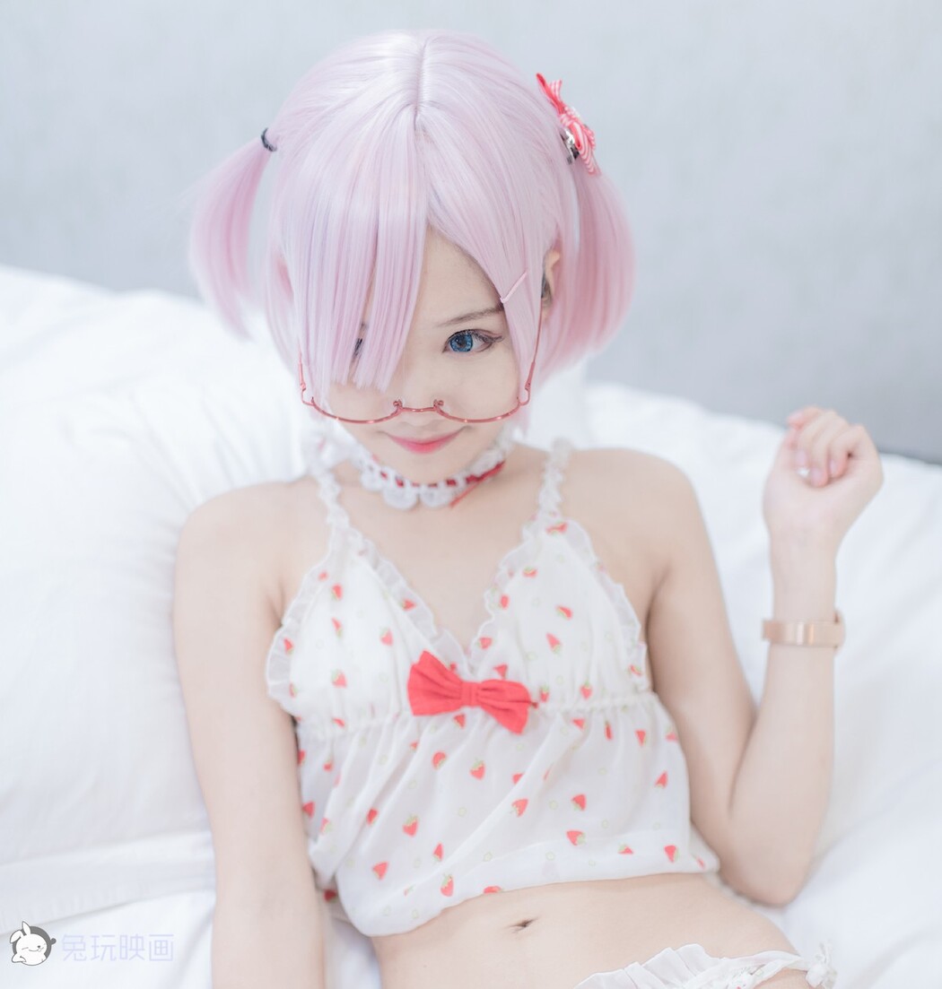 Cosplay 兔玩映画 草莓裙