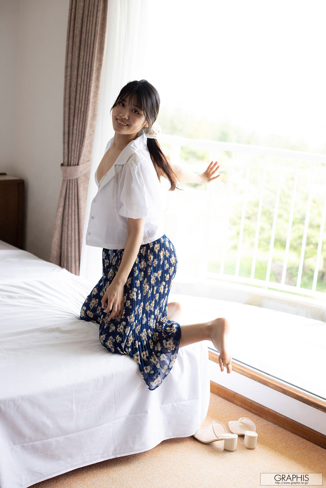 Nao Jinguji 神宮寺ナオ, [Graphis] Gals 「Gimme!」 Vol.05