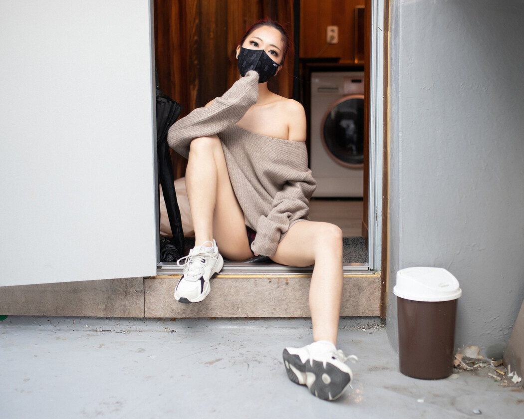 Mona 모나, [Moon Night Snap] My sister next door Vol.01 – Set.02