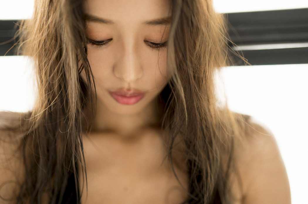 Hitomi Kaji 加治ひとみ, [WPB-net] EX766 「Can I Kiss You」 Set.01