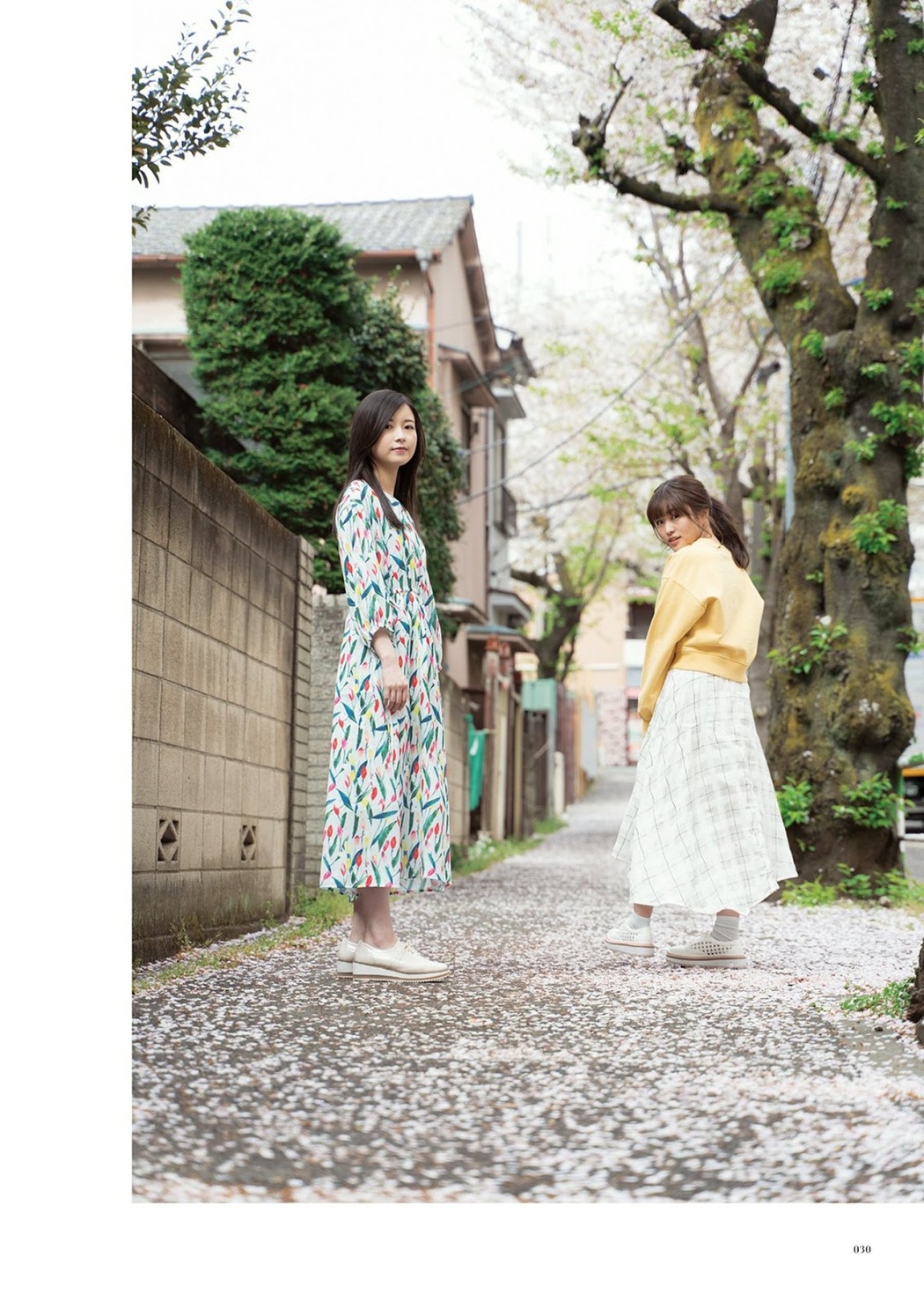 Karin Ito 伊藤かりん, Kotoko Sasaki 佐々木琴子, BRODY 2019 No.06 (ブロディ 2019年6月号)