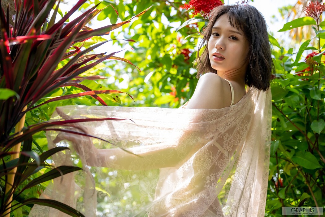 Nanami Ogura 小倉七海, [Graphis] Gals 「Precious Stone」 Vol.03