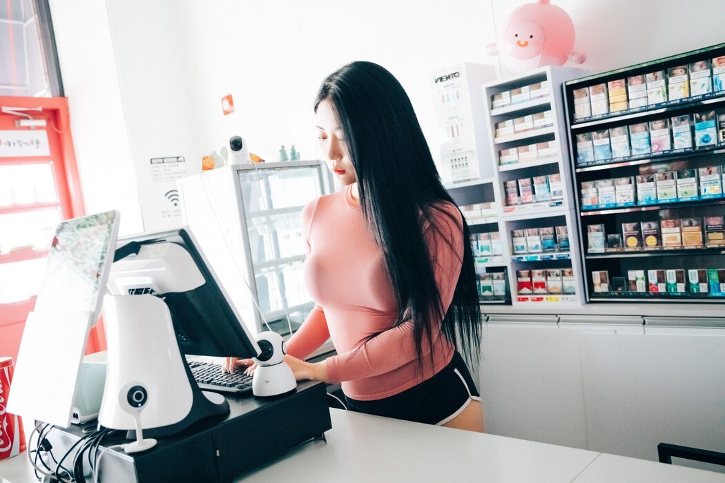 Jeong Bomi 정보미, [Loozy] Part Timer Set.01