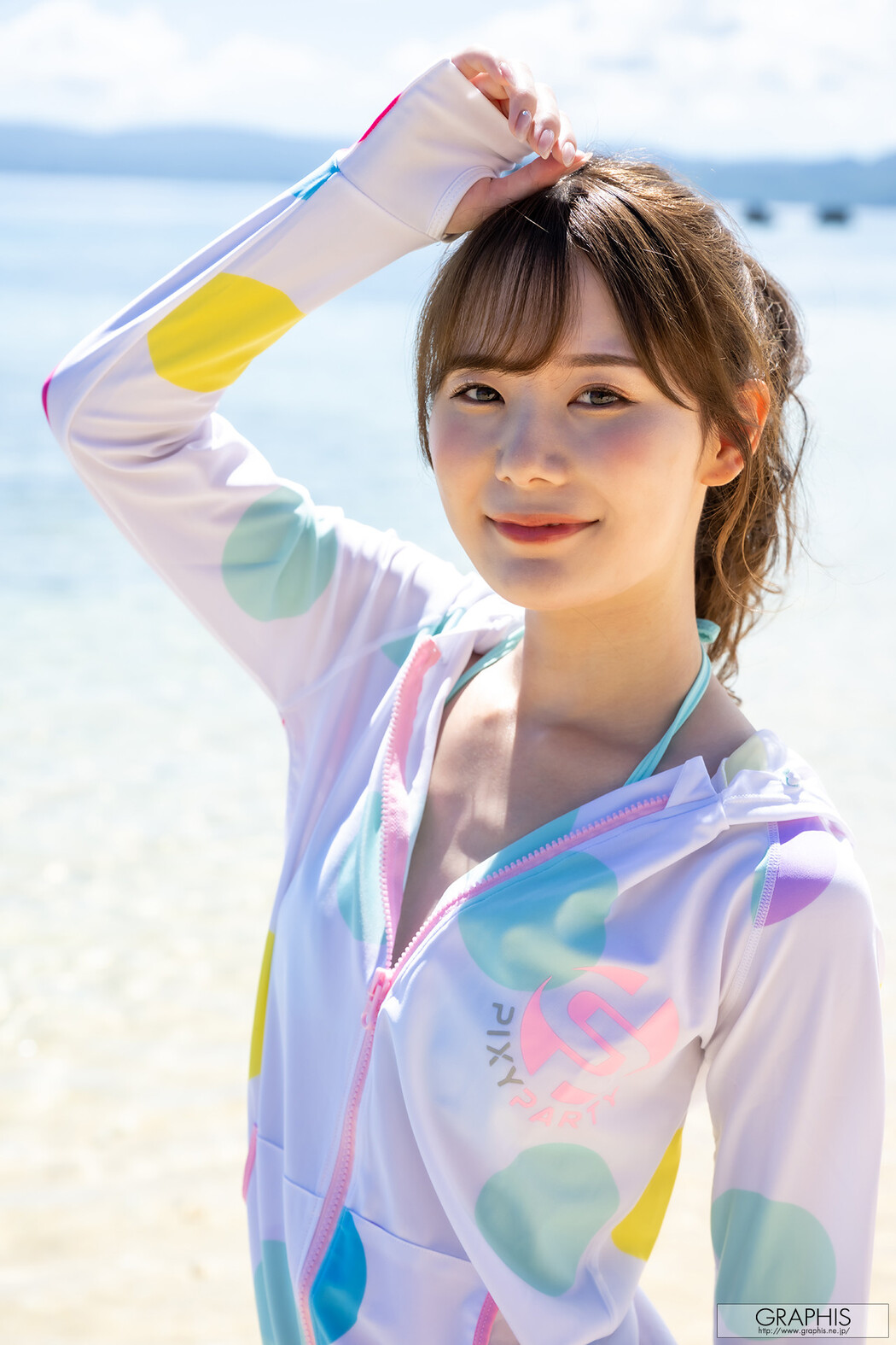 MIRU みる, [Graphis] Gals 「Brilliance」 Vol.01