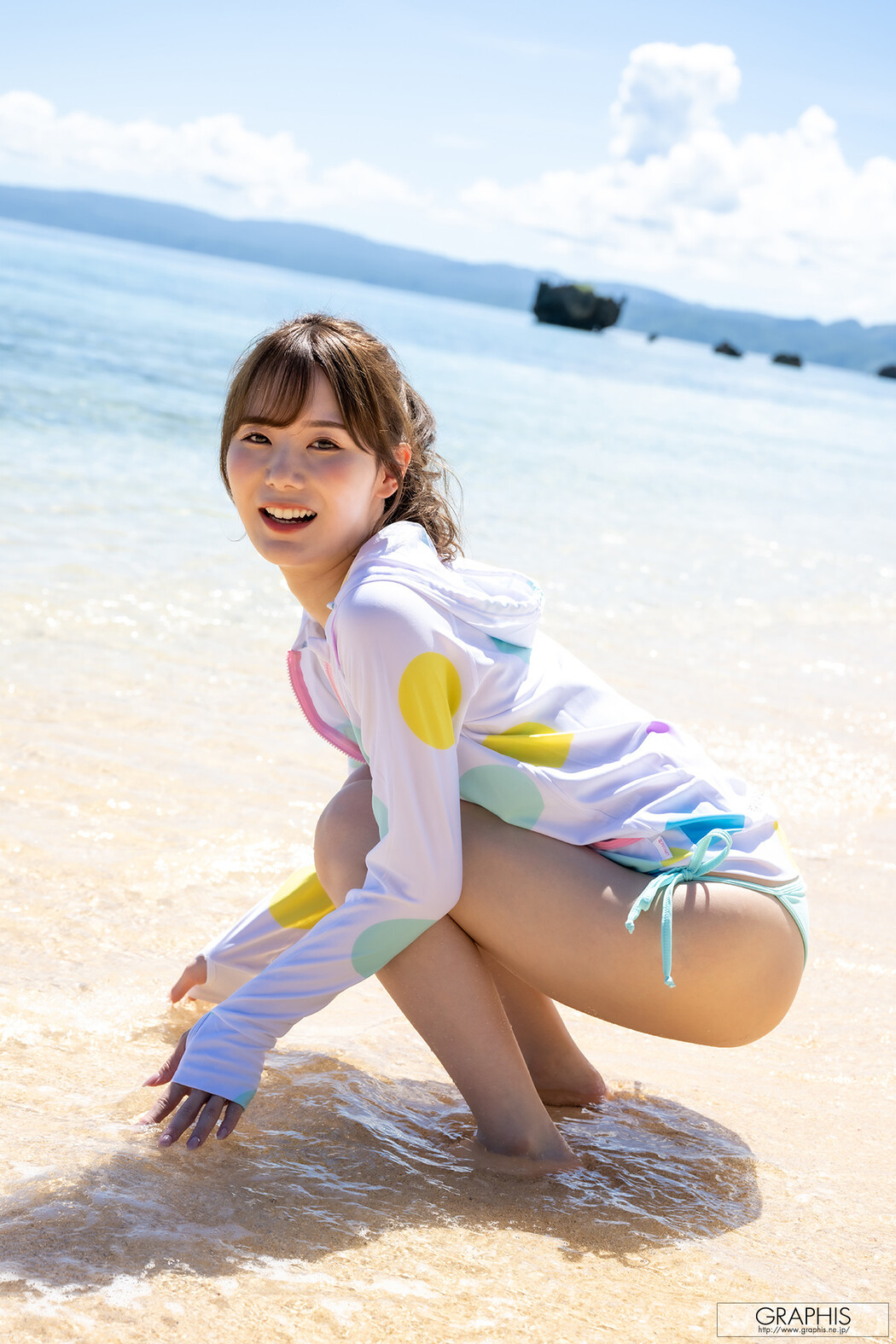 MIRU みる, [Graphis] Gals 「Brilliance」 Vol.01