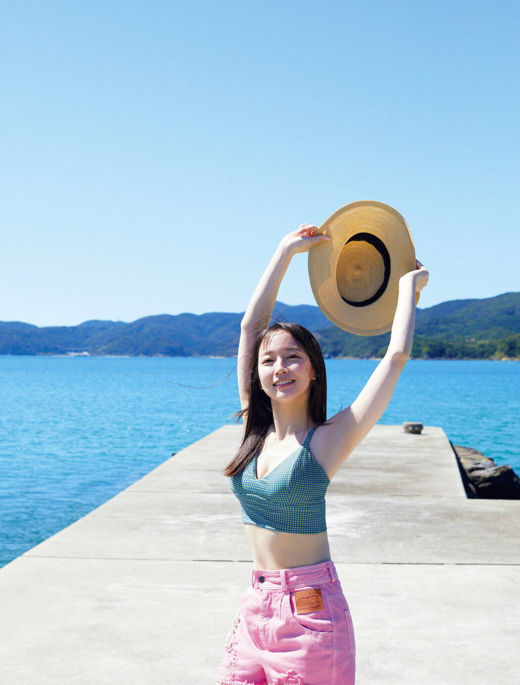 Riho Yoshioka 吉岡里帆, FLASH 2023.01.03 (フラッシュ 2023年1月3日号)