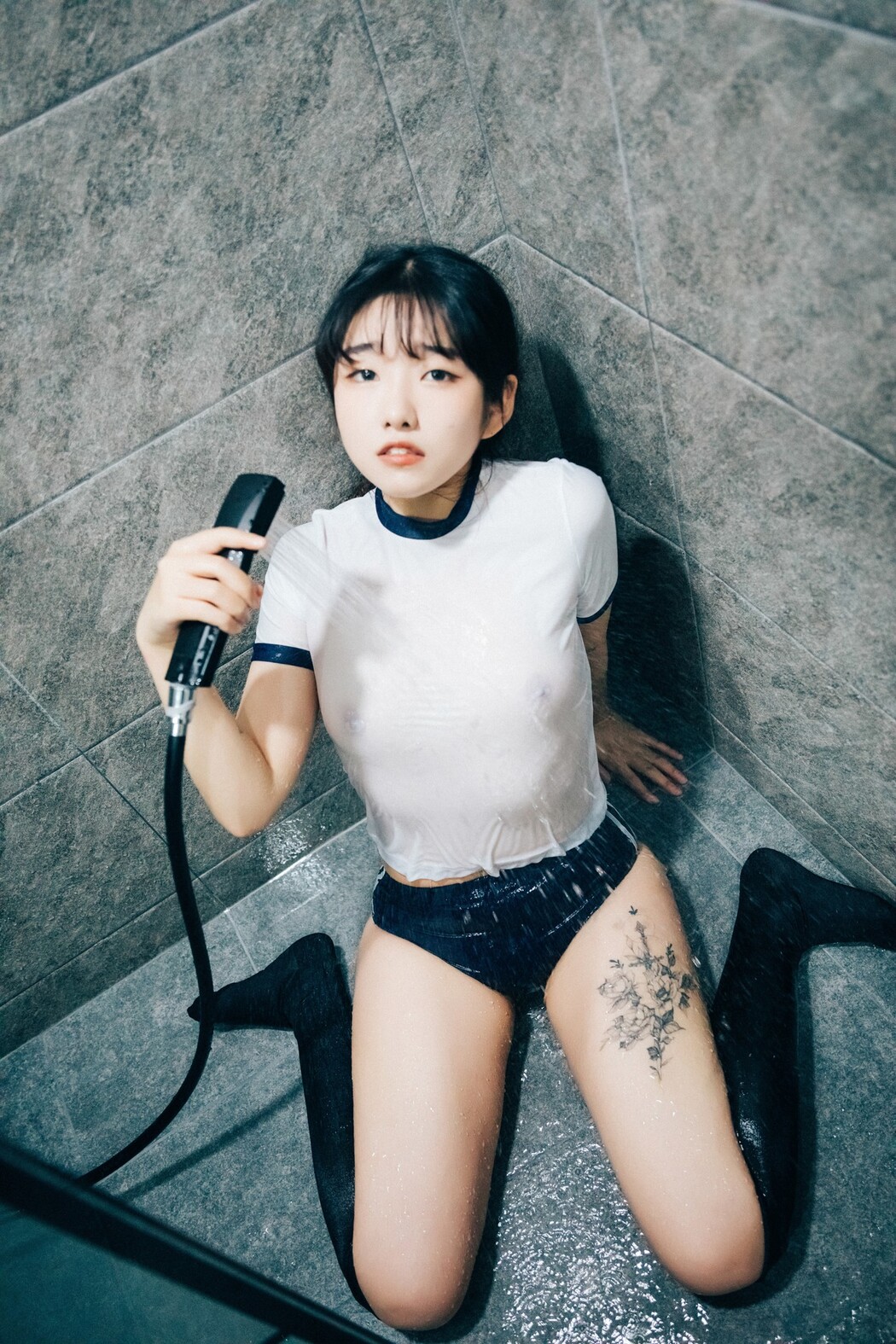 Sonson 손손, [Loozy] Date at home (+S Ver) Set.03