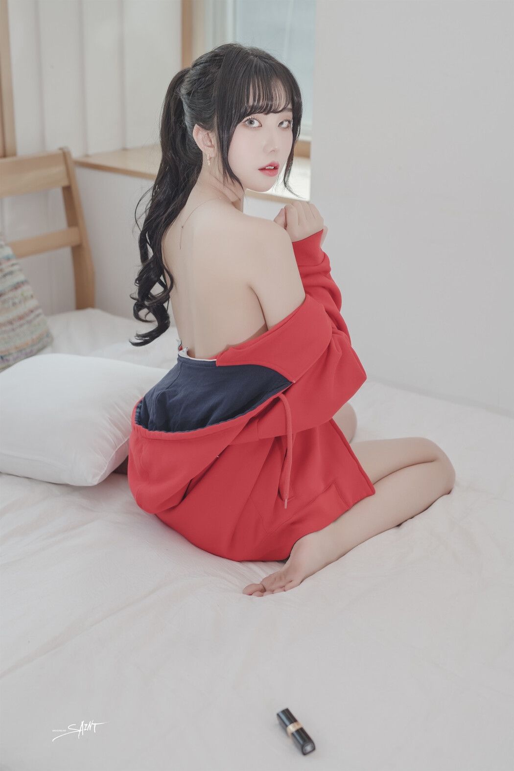 Yuna 유나, [SAINT Photolife] Love On Top