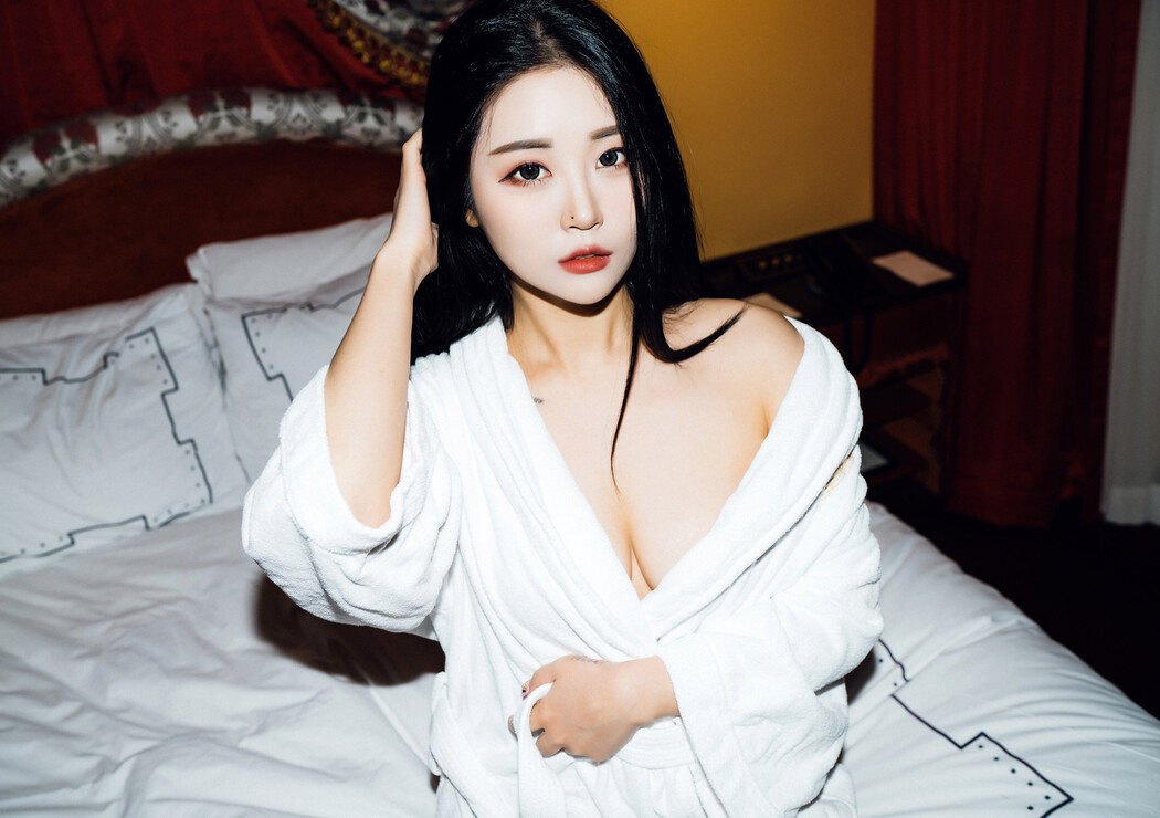 Jeong Bomi 정보미, [Moon Night Snap] Good Day Vol.02 Set.02