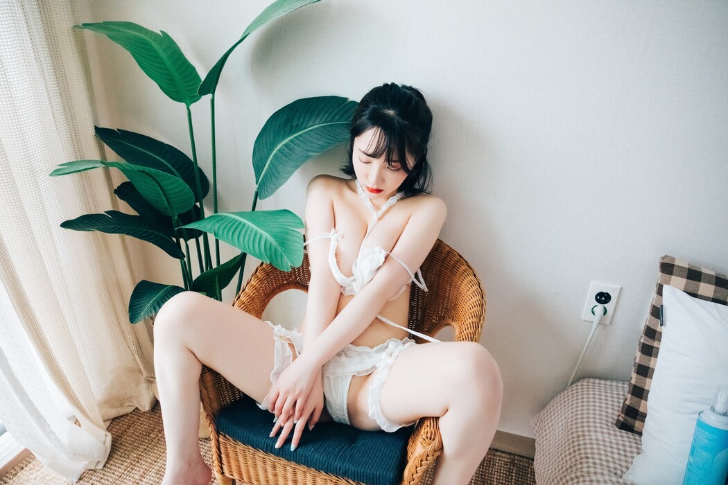 Son Yeeun 손예은, [Loozy] Cream Party (+S.Ver) Set.02