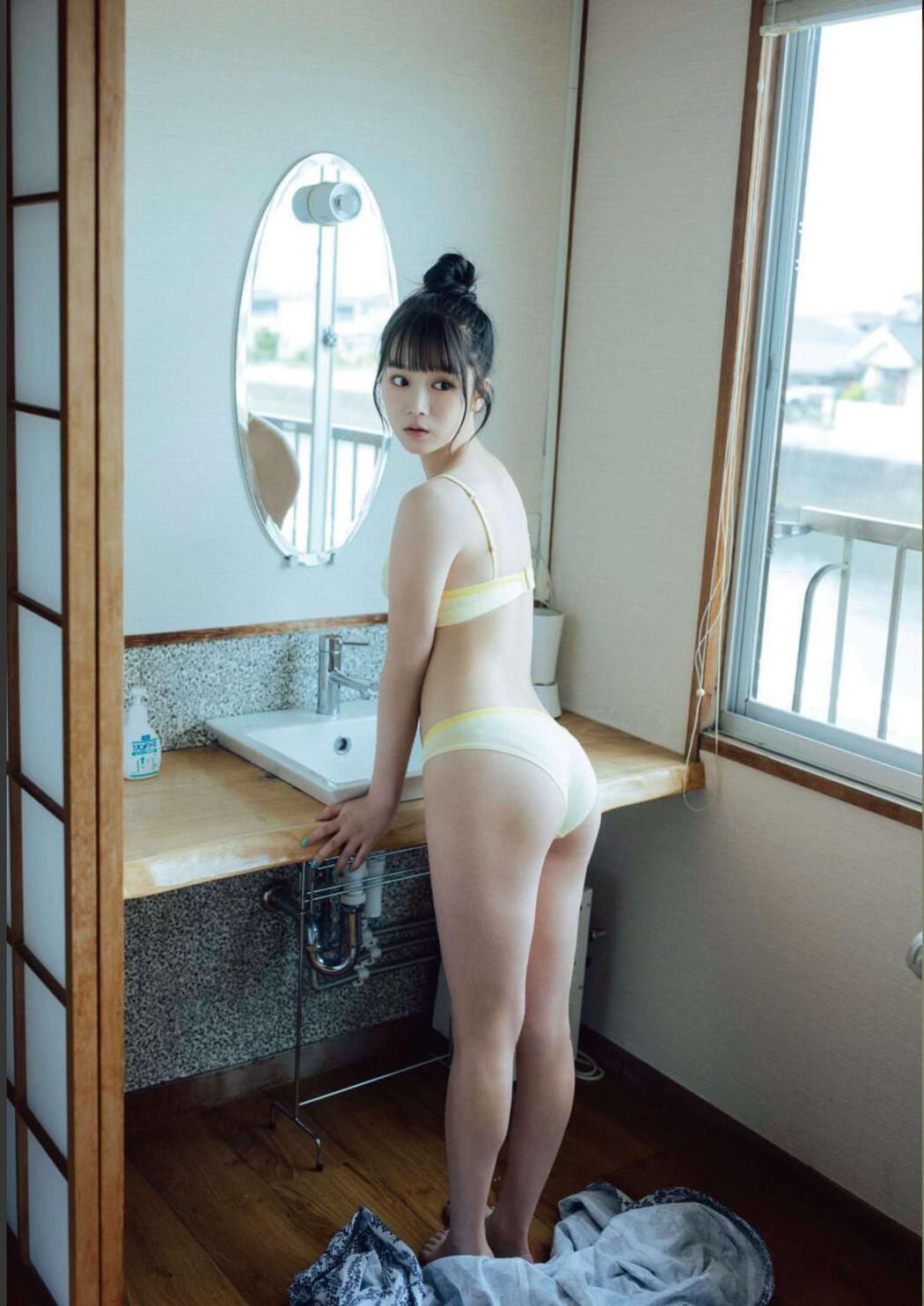 Miyuu Nakagawa 中川美優, Dokodemo Young Champion 2023 No.01 (どこでもヤングチャンピオン 2023年1号)