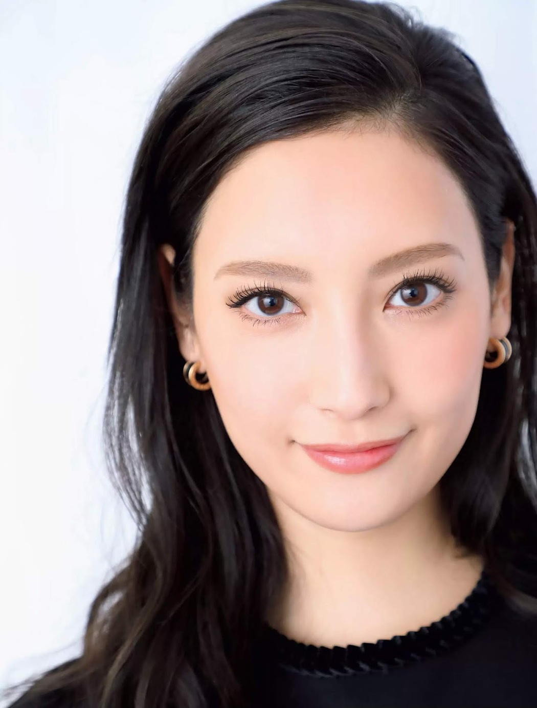 Nanao 菜々緒, FLASH 2019.05.07-14-21 (フラッシュ 2019年5月7-14-21日号)