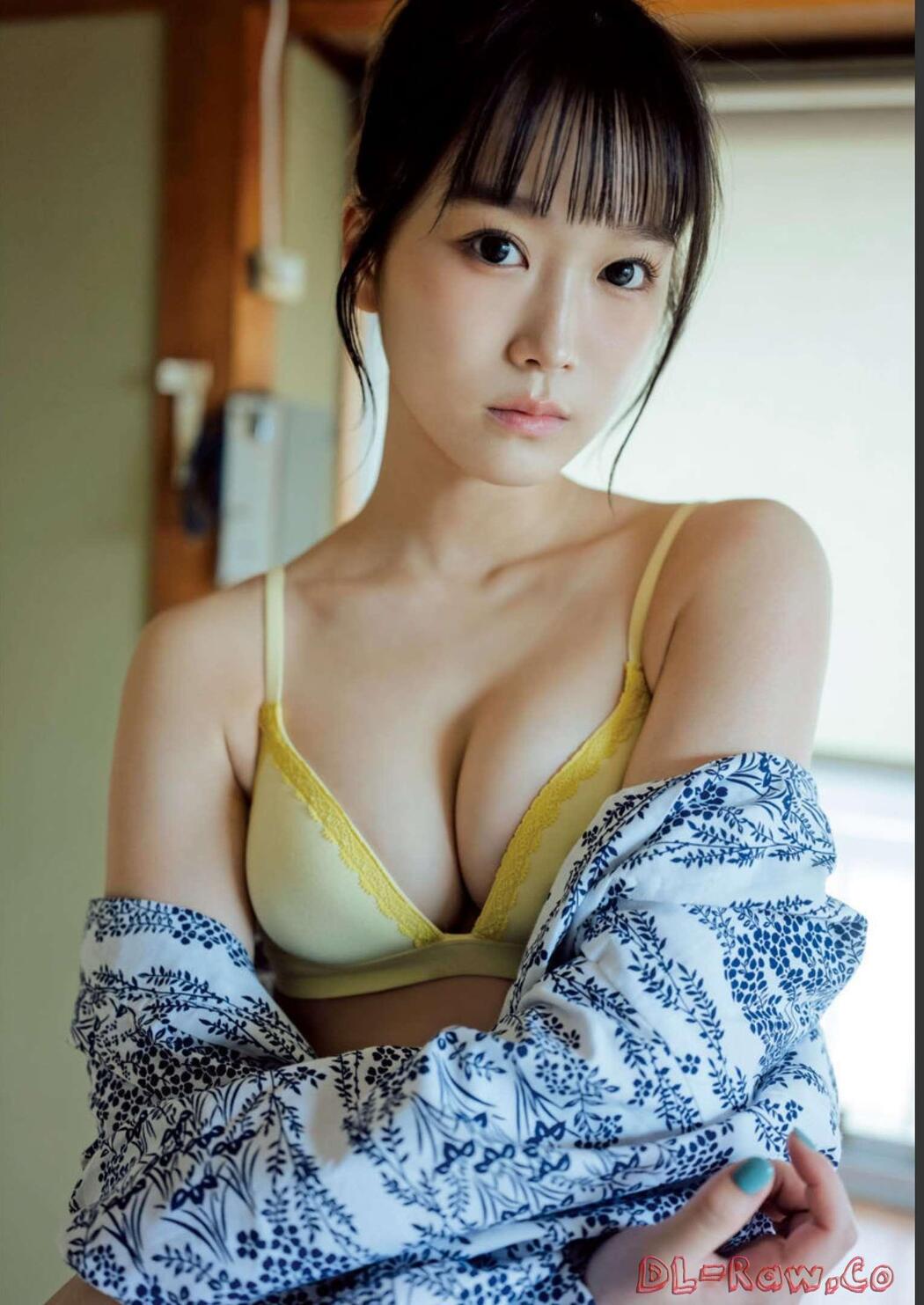 Miyuu Nakagawa 中川美優, Dokodemo Young Champion 2023 No.01 (どこでもヤングチャンピオン 2023年1号)