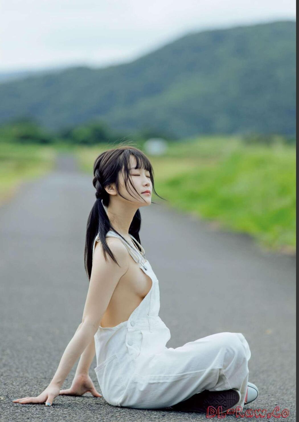 Miyuu Nakagawa 中川美優, Dokodemo Young Champion 2023 No.01 (どこでもヤングチャンピオン 2023年1号)