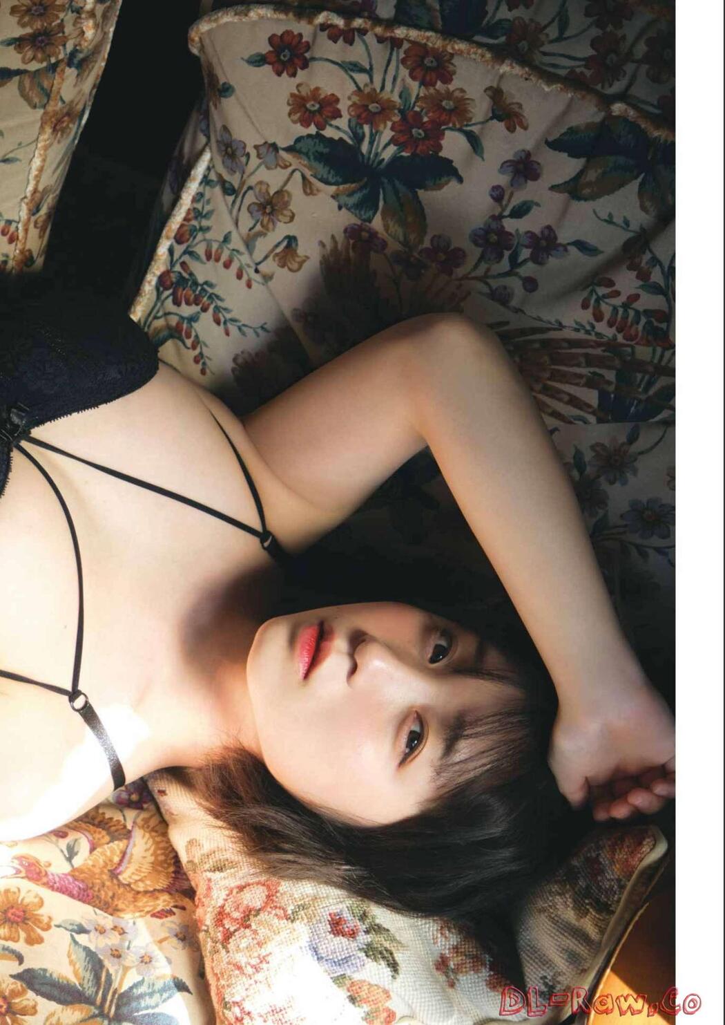 Moe Iori 伊織もえ, Young Gangan 2023 No.02 (ヤングガンガン 2023年2号)