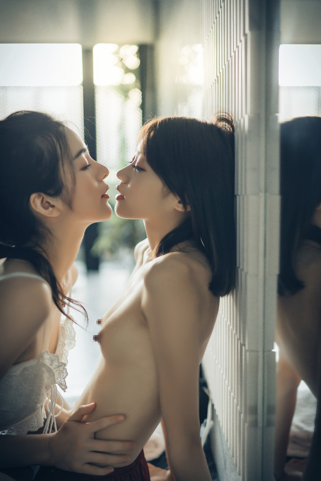 JVID精品 好色蘿莉妍妍X巨乳御姊辰辰❤️ 百合開發初體驗 Vol.02