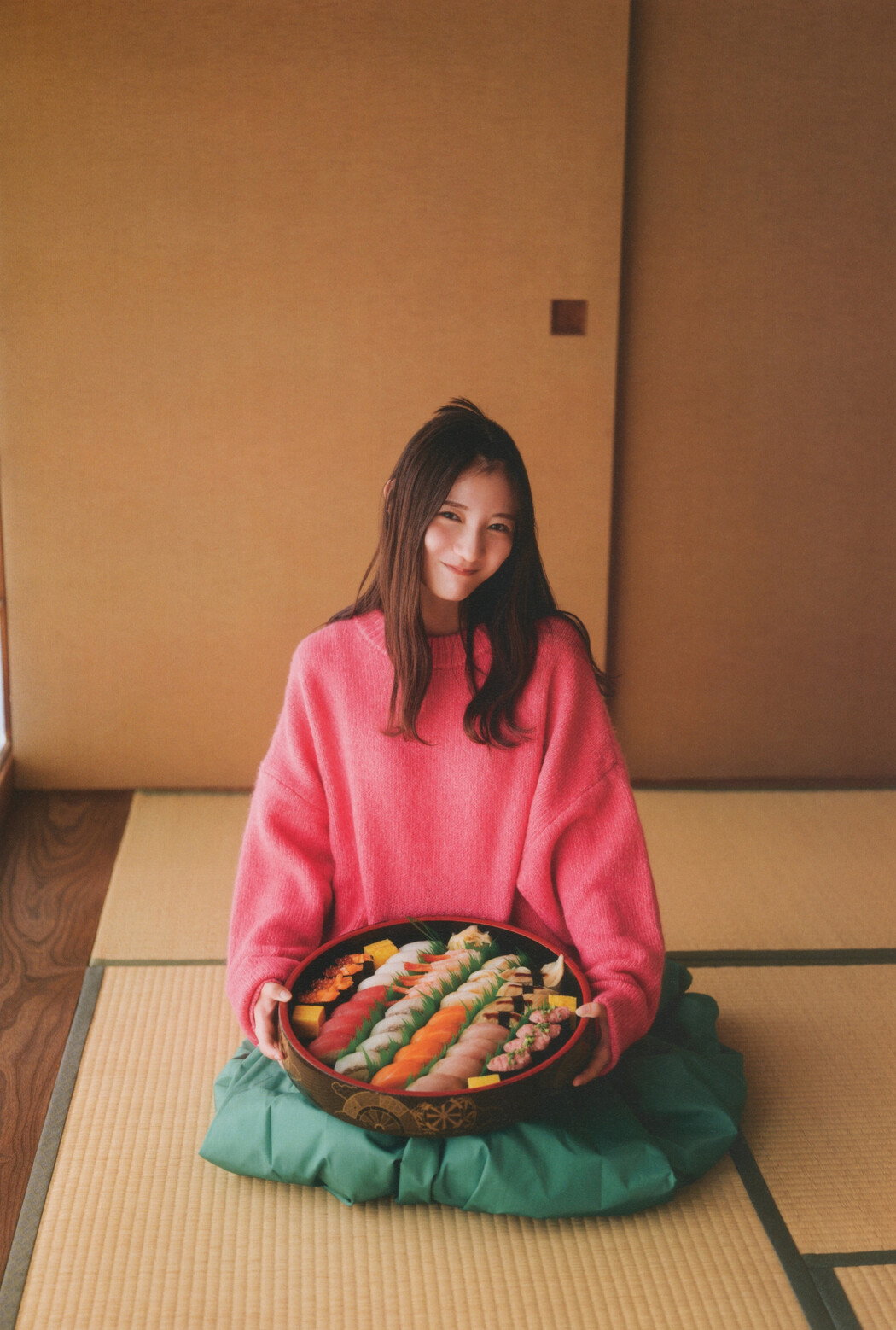 Hina Kawata 河田陽菜, BRODY 2022 No.12 (ブロディ 2022年12月号)