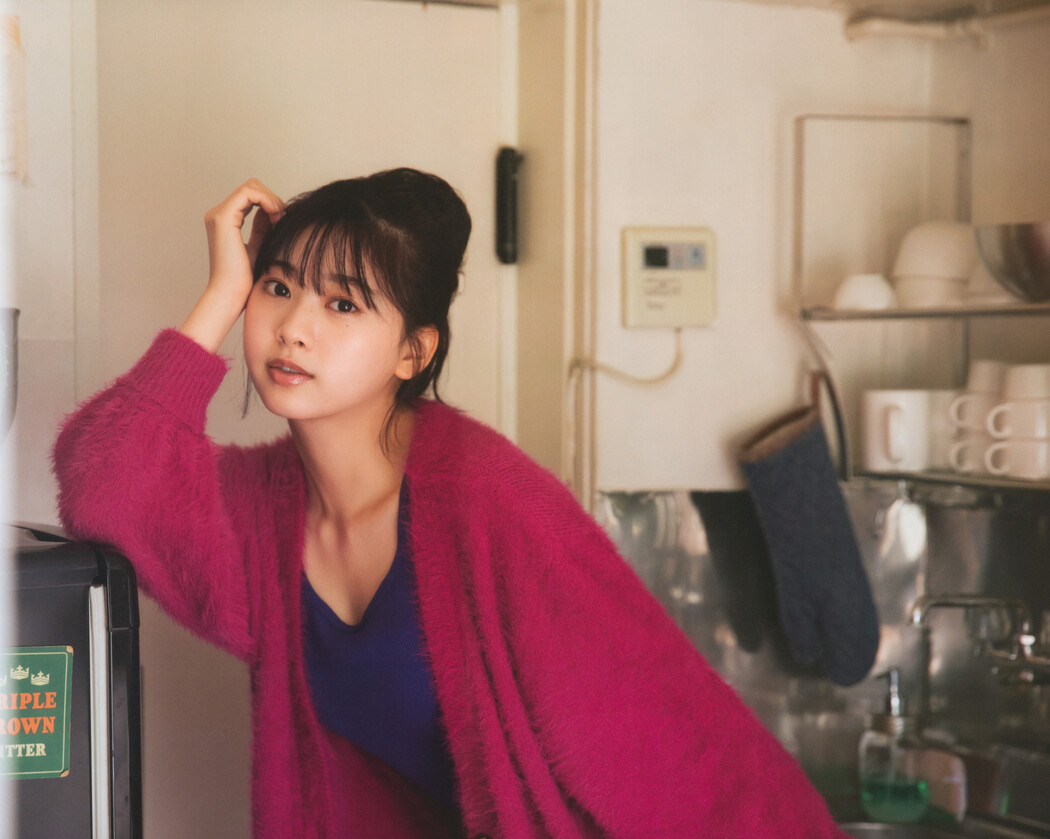 Suzuka Tomita 富田鈴花, BRODY 2022 No.12 (ブロディ 2022年12月号)