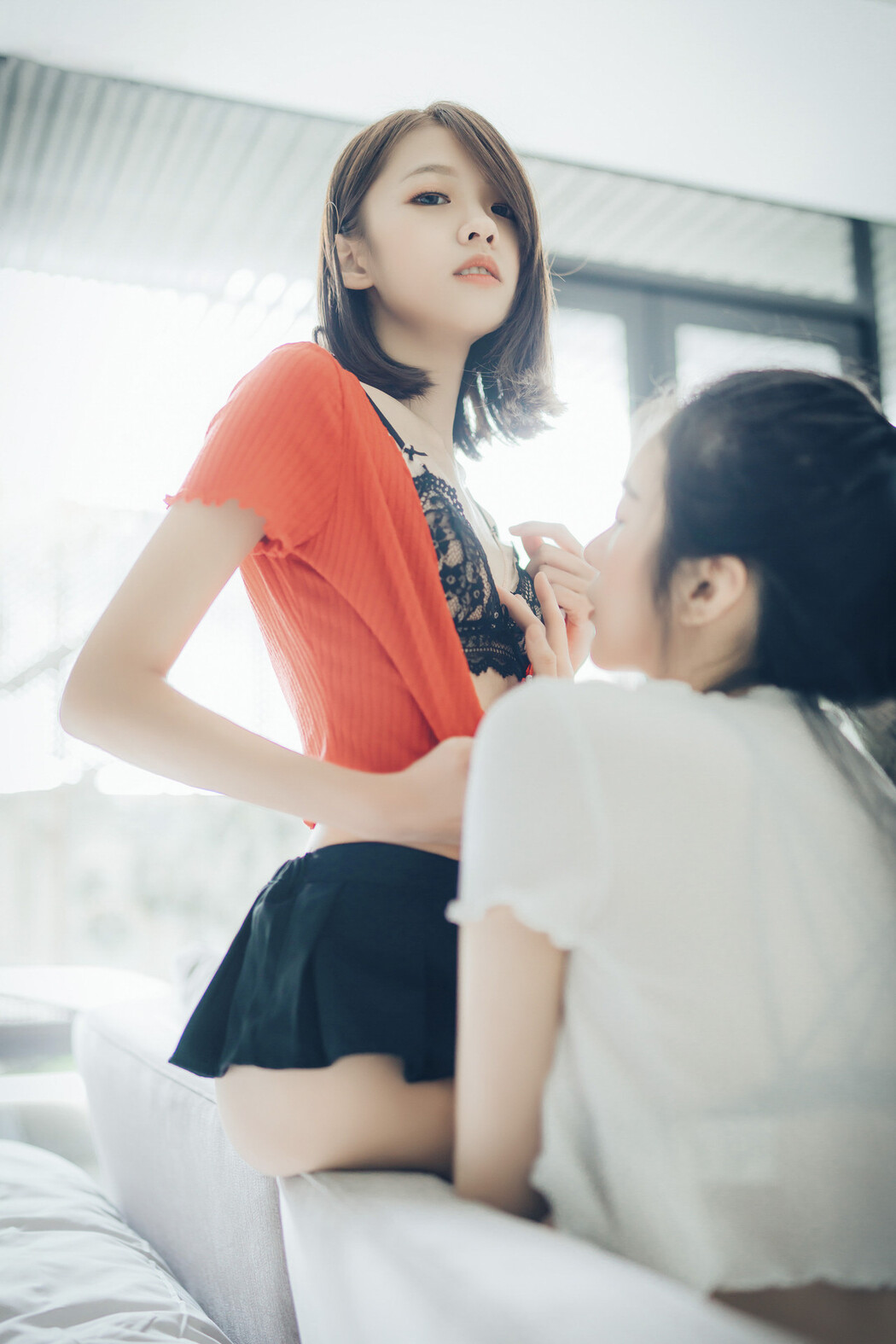 JVID精品 好色蘿莉妍妍X巨乳御姊辰辰❤️ 百合開發初體驗 Vol.01